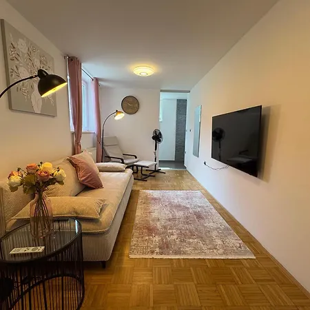 Corner Terrace Apartment *
